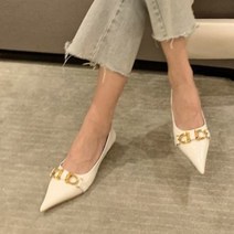 깔롱 스틸레토 금장 미들 힐 구두