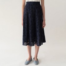 어몽 A FLORAL JACQUARD SK