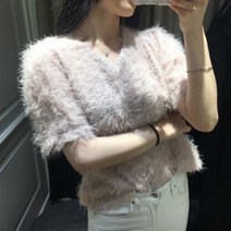 윤니 수술 깃털 퍼프 블라우스