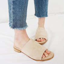 이쁜언니 루버 발등을 넓게 잡아줘서 착하감이 편하며 적당한굽 슬리퍼
