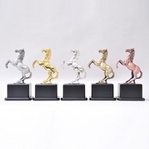 금속 말 1호 동상/조각상, 금도금