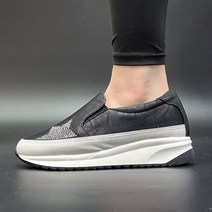 여자 국산 큐빅 별 키높이 슬립온 쿠션 통굽 스니커즈 (225-250 블랙 화이트 그레이 3컬러)
