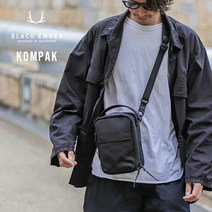 [12시까지 주문으로 당일 발송] Black Ember 블랙 엠버 KOMPAK 7220033 컴팩 BLACKEMBER 숄더백 사코시 컴팩트 바디 백 가방 방수 발수 코듀라 신작 기내용 가방 출장 랩핑 무료 정규