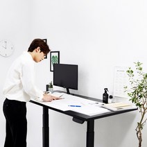듀얼모터 전동 높이조절 스탠딩 모션데스크 책상 KMS 1800 우드