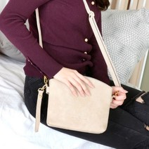 [DSM] 가죽 핸들끈 2단 말랑말랑 지퍼 크로스백 인조