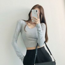 드레스날다 페미닌글램 어깨패드 브이넥 슬림 크롭 티셔츠