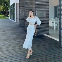 심플한 크롭 투피스 상하세트 레이스 치마 바캉스룩 허니문 해외여행