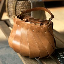 천연가죽 가방 수제 식물성 무두질 소가죽 메신저 버킷백 스티치 오일 왁스