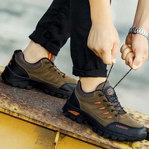 30대 40대 남성 트레킹화 워킹화 야외 활동 운동화