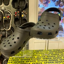 [크록스 키즈] [크록스]크록스 클래식 클로그 블랙 공용샌들 10001-001