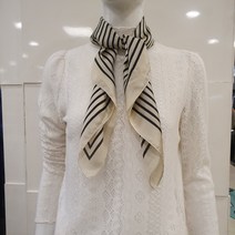 블루페페 부평점 실크감촉 스트라이프 사각 스카프