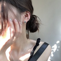 실버925 포인트 블랙 반짝 큐빅 은침 스퀘어 귀걸이