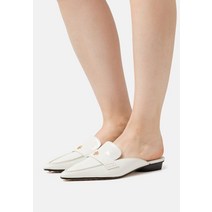 Tory Burch 토리 버치 포인티드 발레 로퍼 뮬 진주