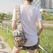 <ch>개성넘치는 스트릿크로스백 남녀공용 캐주얼 밀리터리 크로스백” class=”wr-img”></a></div>
</div>
</div>
</div>
<div class=