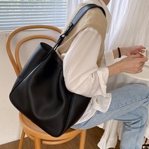 보부상 장바구니 샤넬가브리엘 대학생 손뜨개 디자이너 텀블러 명품 버킷백 가벼운 가방