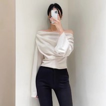 오프숄더넥 셔링 긴팔 블라우스