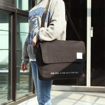 20대 옆으로매는가방 캐주얼크로스백 미니멀 남자메신저백 댄디코디 결혼식룩 출근룩