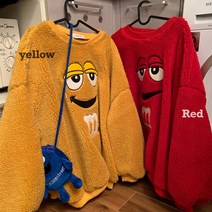 갓샵 M&M 엠엔엠 맨투맨 2color! [양털 뽀글이 오버핏 우정 트윈룩 티셔츠]