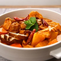 찜닭요리의 명가 먹기편한 순살 닭다리로 만든 닭요리 매콤로제 찜닭 700g x 2팩