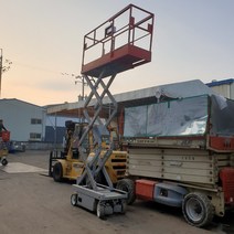 고소 작업대 작업차 스카이잭 전동 이동 유압 리프트 판매 작업높이6.6m발판4.6m폭0.76m길이1.63m 1톤 문의 후 결재, 판매 작업높이6.6m발판4.6m