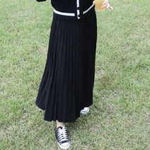 터치라인 여성 스웨이드 플리츠 주름 겨울 블랙 밴딩 롱 스커트