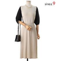 [쉬즈넘버나인] 골든 버튼 니트 주름 원피스