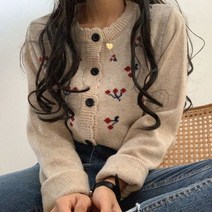 안나리야 꽃자수 라운드넥 빈티지 가디건 YJ