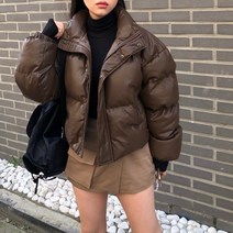 여성 크롭 숏 레더 누빔 가죽 오버핏 하이넥 빵빵한 유광 브라운 패딩 코디