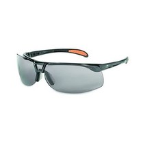 Uvex by Honeywell Protégé 보안경 메탈릭 블랙 프레임 회색 렌즈 및 HydroShield 김서림 방지 코팅(S4201HS), Metallic Black Frame, Gray Lens/ Hydroshield Anti-fo