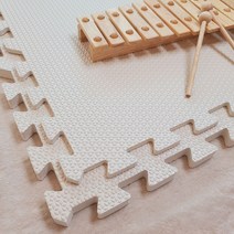 [심플리매트] 60cm*60cm 4장 1세트 1.2m*1.2m 설치 거실 아기 놀이 놀이방 바닥 퍼즐 플레이 유아 매트 셀프 시공, 라이트그레이, 10미리