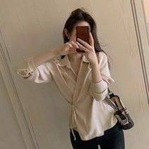 아이엠몽 여성 리본 포인트 브이넥 7부 카라 블라우스 러브헨