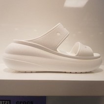 [크록스} 클래식 클러쉬 샌들 207670-100