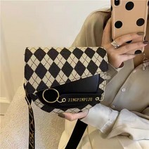 Chephie 와이드 멜빵 숄더 크로스백 안장 가방