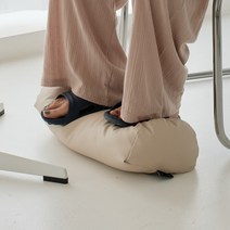 LINU 리누 발받침대 풋스툴 방수 쿠션, 헤즐넛