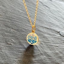 dainty blue sea waves 목걸이 여성용 gold plated wave charm necklace 미니멀리스트 서퍼 바다 기념 보석, 금색