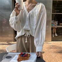 프링클 브이넥 블라우스 뉴타임즈