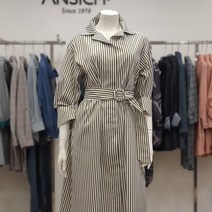 안지크 [원피스] 스트라이프 앞트임 벨티드 원피스