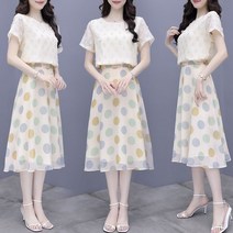 여성 봄여름 여신룩 77사이즈 투피스 상하의 코디세트 하객룩 청순룩 도트 땡땡이 무늬