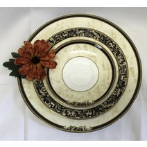 웨지우드 CORNUCOPIA 3 PIECES Dinner Salad Saucer EX COND