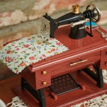 STNY_앤틱 재봉틀 오르골 예쁜 테이블장식 모형 선물용 인테리어 집들이 선반 엔틱 용