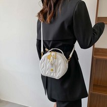 URB_미탬버린 크로스백 e18152 가성비좋은 내츄럴스타일 캐주얼룩 캐쥬얼패션 캐주얼한스타일 세련된선물