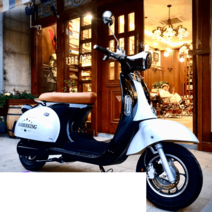 전기스쿠터 전기이륜차 민트색 출퇴근 스쿠터 바이크