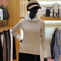 골프웨어 여성 겨울 털 볼캡 귀마개 기모 보온 퍼카라 긴소매 이너 옷