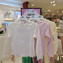 쁘띠앙팡 봄 가을대퍄격세일~@@살짝올라온 레이스프릴이 귀여운 신축성좋은 골지소재 테라골지 티셔츠에요^^^
