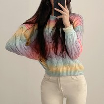 입꼬 그라데이션 물나염 크롭 꽈배기 니트