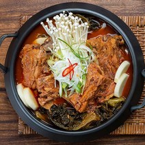 자연식탁 국산 우거지와 통뼈로 만든 20년전통 부산 명가 감자탕 1kg 4팩 보통맛 칼칼한맛 통뼈감자탕 뼈해장국, 칼칼한맛 1kg 4팩, 4개