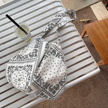 연예인 반다나 페이즐리 에코백 에스닉 가방 호보백 2039475EA