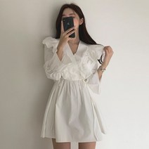 Mao한국어 세련된 이른 봄 레트로 V 넥 십자가 레이스 업 허리 플레어 소매 짧은 짧은 드레스