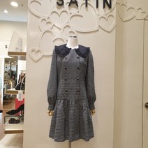 샤틴 프릴 카라 셔링 체크 원피스