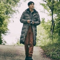 뉴코아창원점 마운티아 남성롱 구스다운자켓.폭탄 세일중 입어도 입지 않은느낌의 롱구스다운.해비다운이지만 가벼움을 느낄수 있다